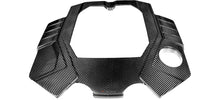Laden Sie das Bild in den Galerie-Viewer, Eventuri Carbon Motorabdeckung für Audi C8 RS6/RS7 carbon matt