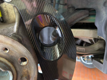 Laden Sie das Bild in den Galerie-Viewer, Bremsbelüftung Set Vorderachse Ankerbleche Kohlefaser Carbon passend für BMW G80 G82 G87  M2 M3 M4