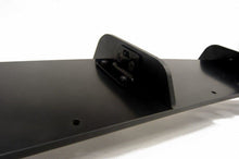 Laden Sie das Bild in den Galerie-Viewer, Maxton Design Diffusor Heck Ansatz passend für Heckschürze &amp; Flaps passend für VW GOLF 6 GTI / 35TH