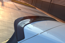 Laden Sie das Bild in den Galerie-Viewer, Maxton Design Spoiler CAP passend für V.1 Volkswagen Golf 7 R/ GTI (Nach Facelift) schwarz Hochglanz