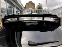 Laden Sie das Bild in den Galerie-Viewer, Maxton Design Spoiler CAP passend für V.2 Ford Focus RS Mk3 schwarz Hochglanz