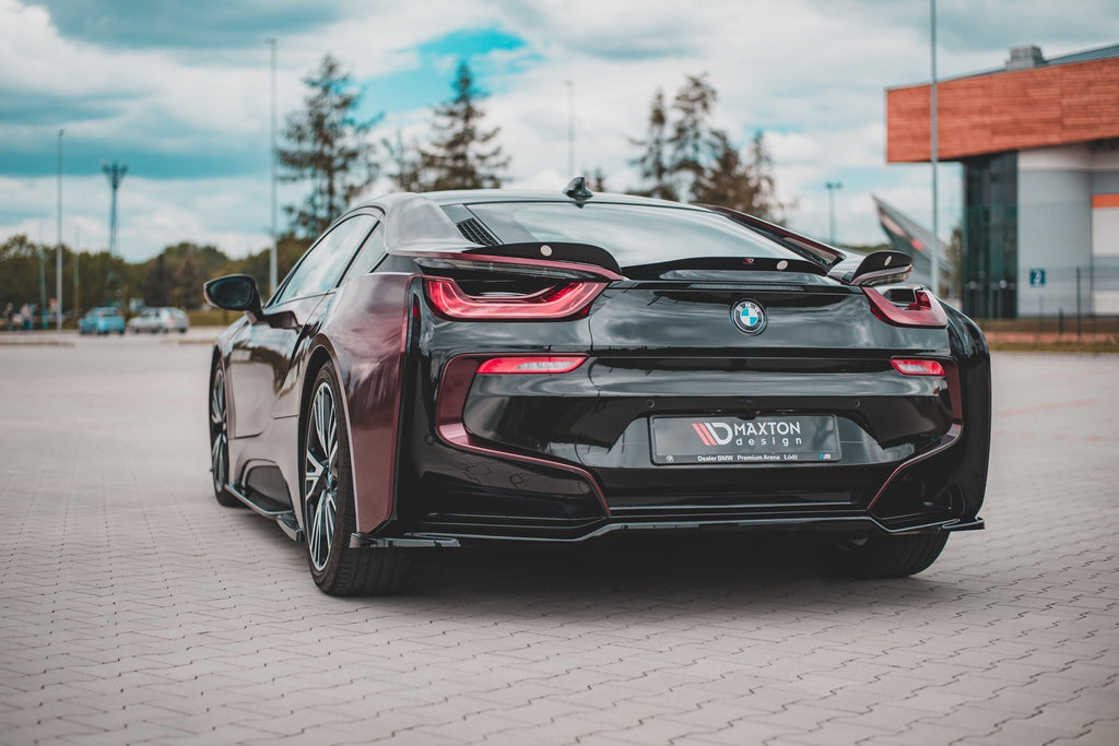 Maxton Design Mittlerer Diffusor Heck Ansatz passend für BMW i8 schwarz Hochglanz
