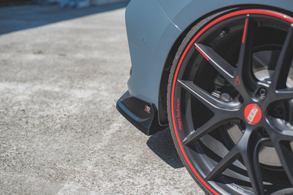 Maxton Design Heck Ansatz Flaps Diffusor passend für V.4 BMW 1er F40 M-Paket/ M135i schwarz Hochglanz