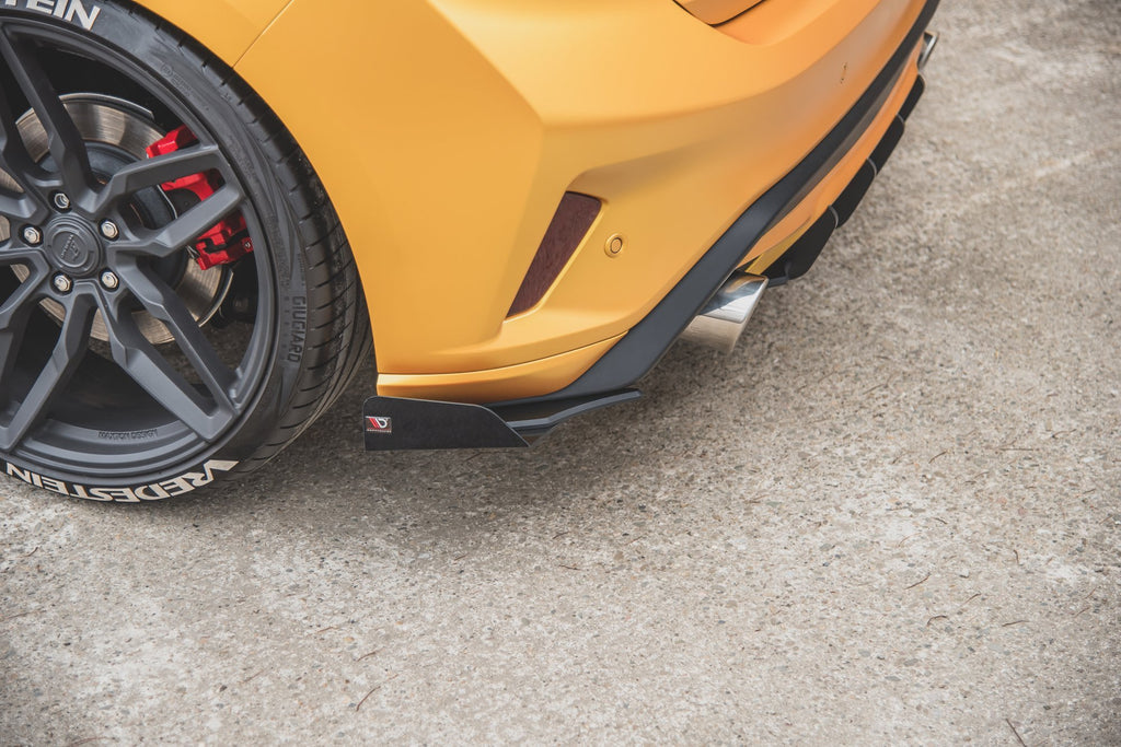 Maxton Design Rear Side Flaps passend für passend für Ford Focus ST Mk4 schwarz Hochglanz
