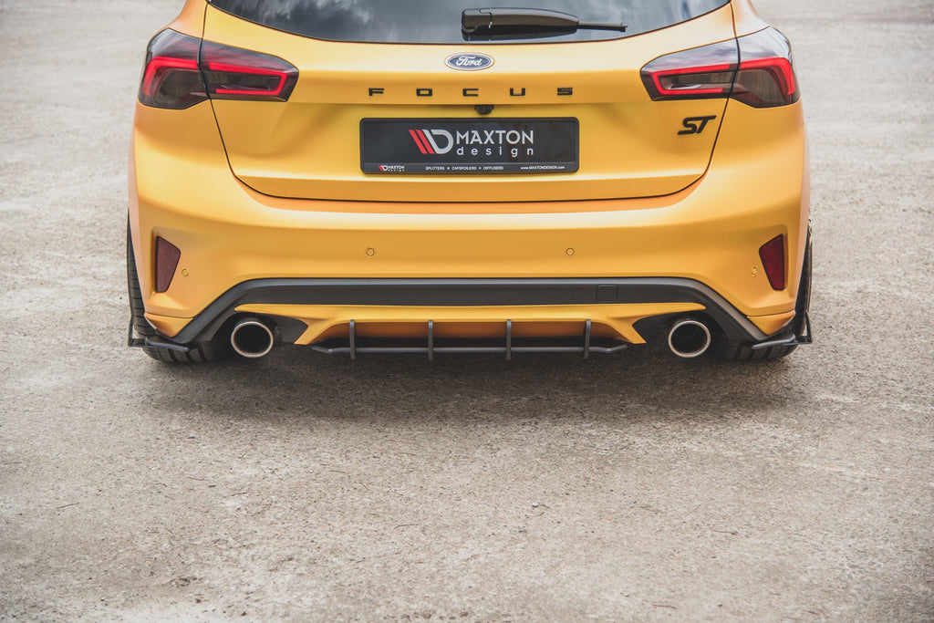 Maxton Design Robuster Racing Heck Ansatz Flaps Diffusor passend für + Flaps passend für Ford Focus ST Mk4 schwarz Hochglanz