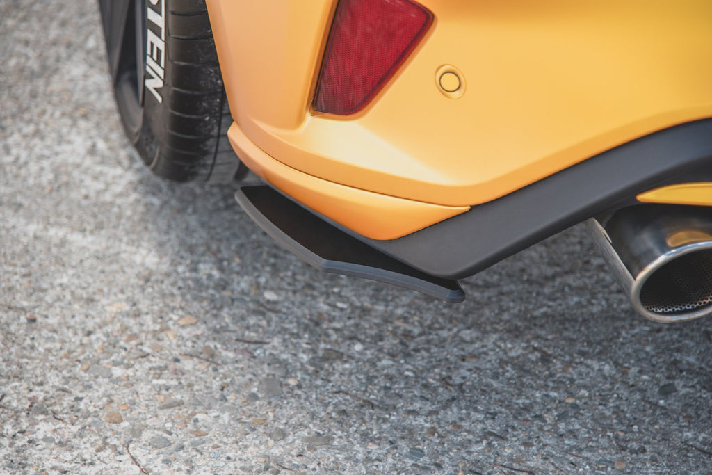 Maxton Design Robuster Racing Heck Ansatz Flaps Diffusor passend für passend für Ford Focus ST Mk4