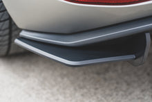 Laden Sie das Bild in den Galerie-Viewer, Maxton Design Robuster Racing Heck Ansatz Flaps Diffusor passend für L + R V.1 VW Golf 7 GTI