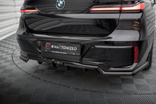 Laden Sie das Bild in den Galerie-Viewer, Maxton Design Mittlerer Diffusor Heck Ansatz DTM Look für BMW 7 M-Paket G70 schwarz Hochglanz