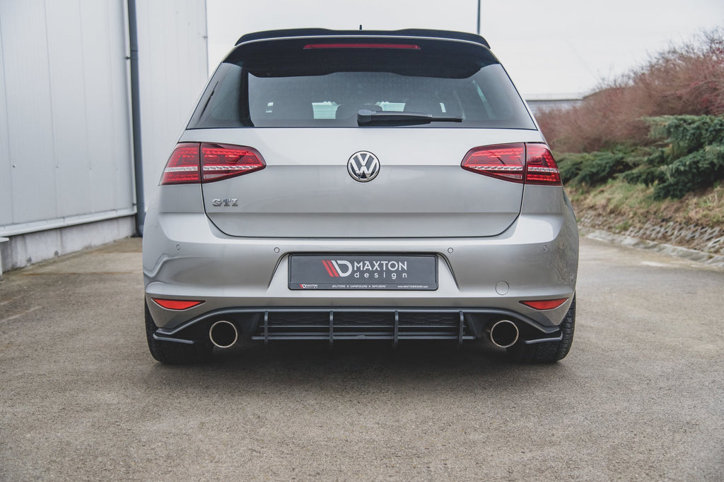 Maxton Design Robuste Racing Heckschürze passend für V.2 VW Golf 7 GTI