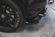 Laden Sie das Bild in den Galerie-Viewer, Maxton Design Heck Ansatz Flaps Diffusor passend für VW Golf 7 GTI TCR schwarz Hochglanz