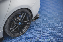 Laden Sie das Bild in den Galerie-Viewer, Maxton Design Hintere Seiten Flaps für BMW 1er F20 M-Paket Facelift / M140i schwarz Hochglanz