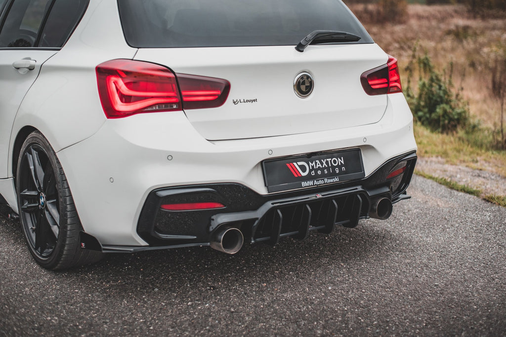 Maxton Design Robuste Racing Heckschürze V.4 für BMW M140i