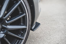 Laden Sie das Bild in den Galerie-Viewer, Maxton Design Robuster Racing Heck Ansatz Flaps Diffusor passend für L + R V.1 VW Golf 7 GTI