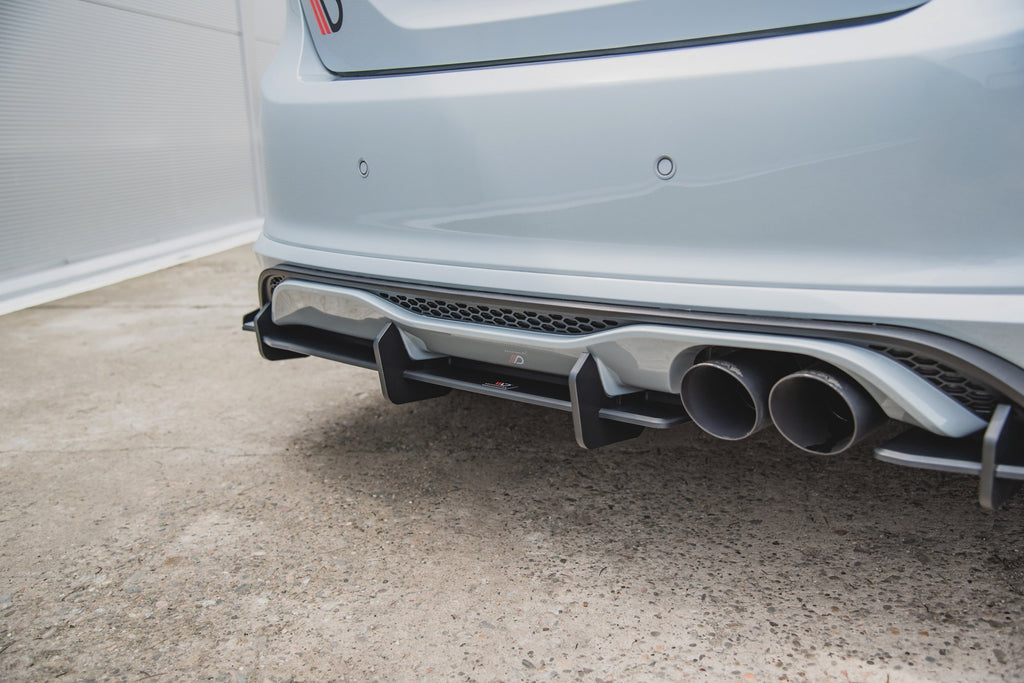 Maxton Design Robuster Racing Diffusor Heck Ansatz passend für + Flaps passend für Ford Fiesta Mk8 ST / ST-Line schwarz Hochglanz