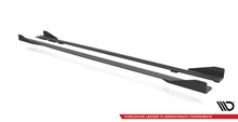 Laden Sie das Bild in den Galerie-Viewer, Maxton Design Street Pro Seitenschweller Ansatz für + Flaps BMW M2 F87 schwarz Hochglanz