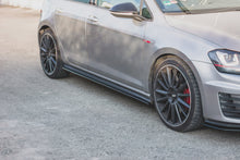 Laden Sie das Bild in den Galerie-Viewer, Maxton Design Seitenschweller Ansatz passend für V.2 VW Golf 7 GTI (verengen) schwarz Hochglanz