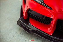 Laden Sie das Bild in den Galerie-Viewer, Seibon Carbon Frontlippe für Toyota Supra 2020 Style MB