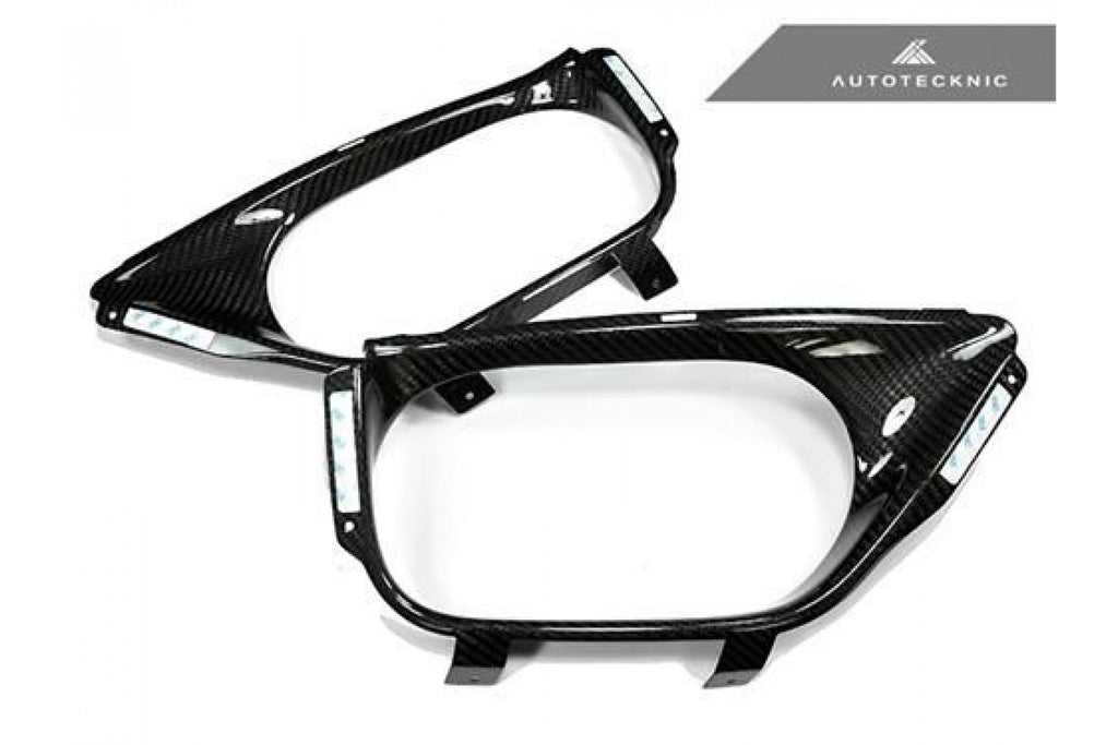 AutoTecknic Auspuffblende aus Dry Carbon für Nissan R35 GTR