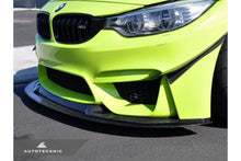 Laden Sie das Bild in den Galerie-Viewer, AutoTecknic Carbon Competition Frontlippe für F80 M3 | F82/F83 M4