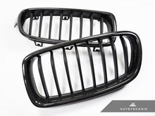 Laden Sie das Bild in den Galerie-Viewer, AutoTecknic Carbon Frontgrill - F30