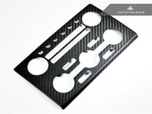 Laden Sie das Bild in den Galerie-Viewer, AutoTecknic Dry Pre-Preg Carbon AC Stereo Dash Panel Cover für Nissan R35 GTR