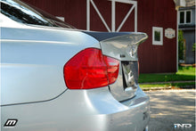 Laden Sie das Bild in den Galerie-Viewer, RKP Carbon Heckdeckel RACE für BMW E90 Limo Carbon/Kevlar GT-Style