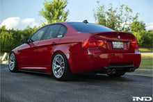 Laden Sie das Bild in den Galerie-Viewer, RKP Carbon Heckdeckel RACE für BMW E90 Limo Carbon/Kevlar GT-Style